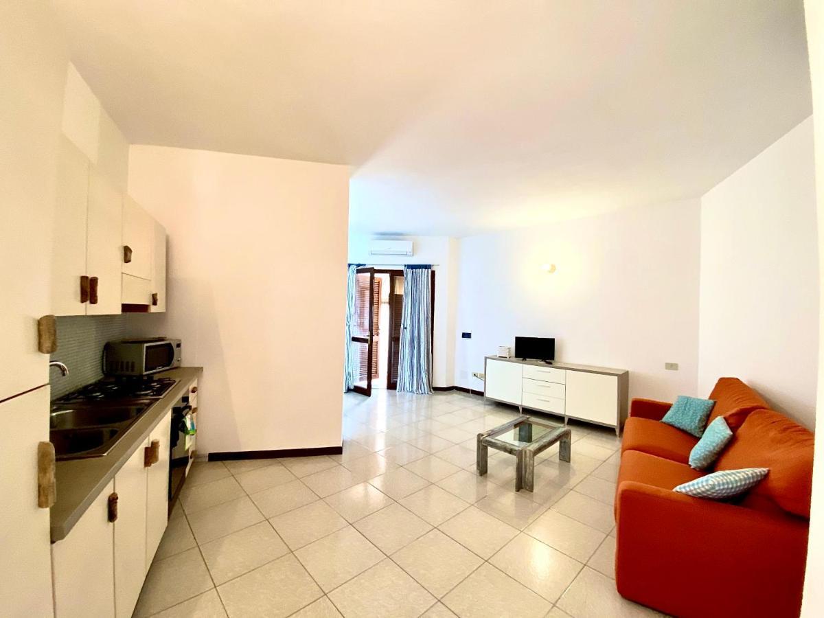 Appartamento Fronte Mare Santa Teresa Gallura Exterior photo